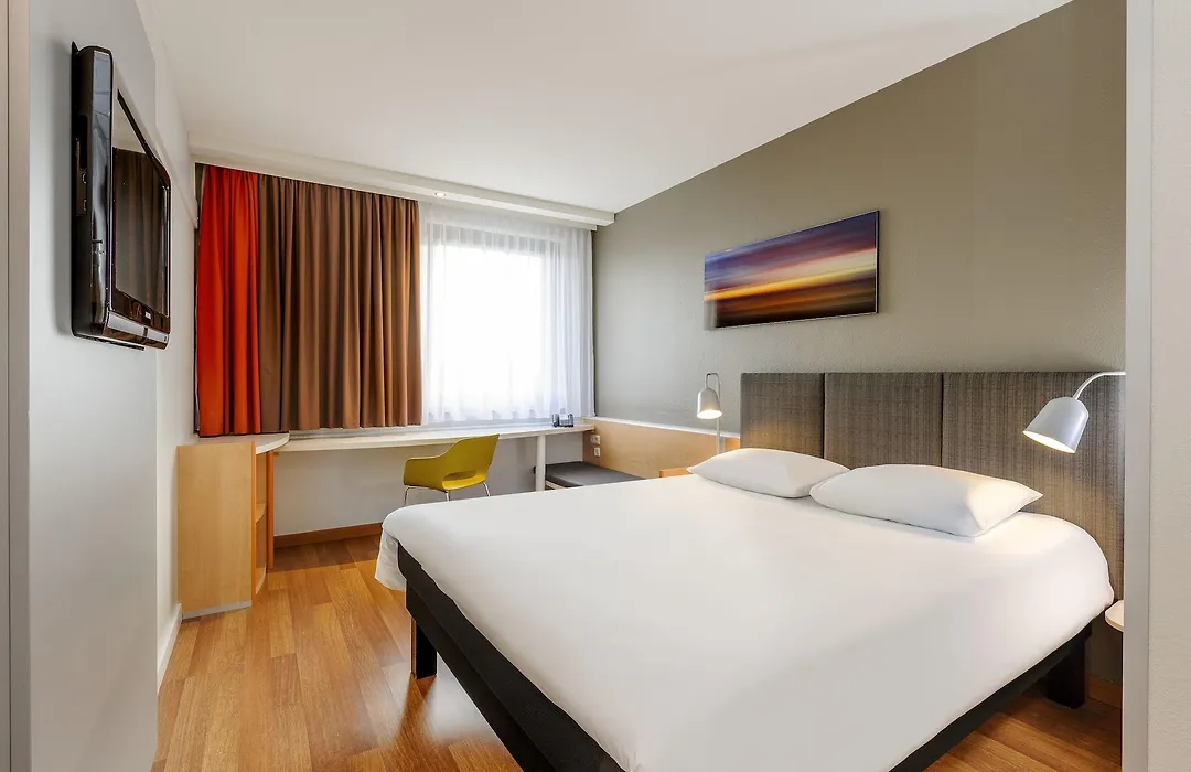 Hotel Ibis Frankfurt Messe West 3*